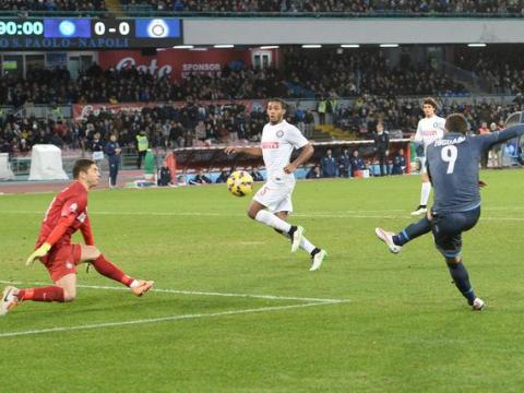 Il gol di Higuain al 90° in Napoli-Inter della Coppa Italia 2015