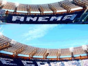 La meravigliosa coreografia allestita dagli ultras di curva A e curva B per Napoli-Fiorentina